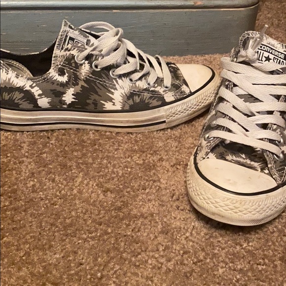 Convers - Picture 3 of 3